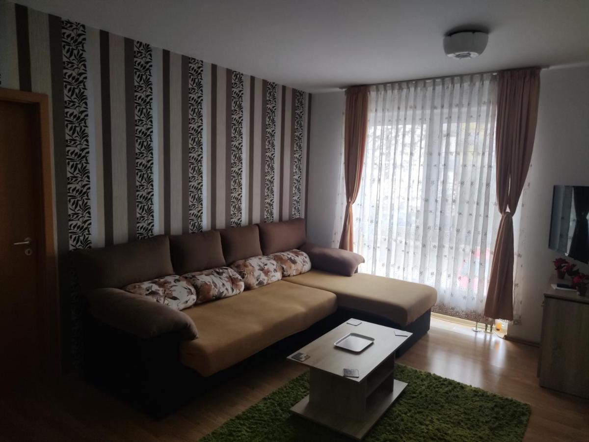 Avantgarden1 .Apartament Lux Braşov Buitenkant foto